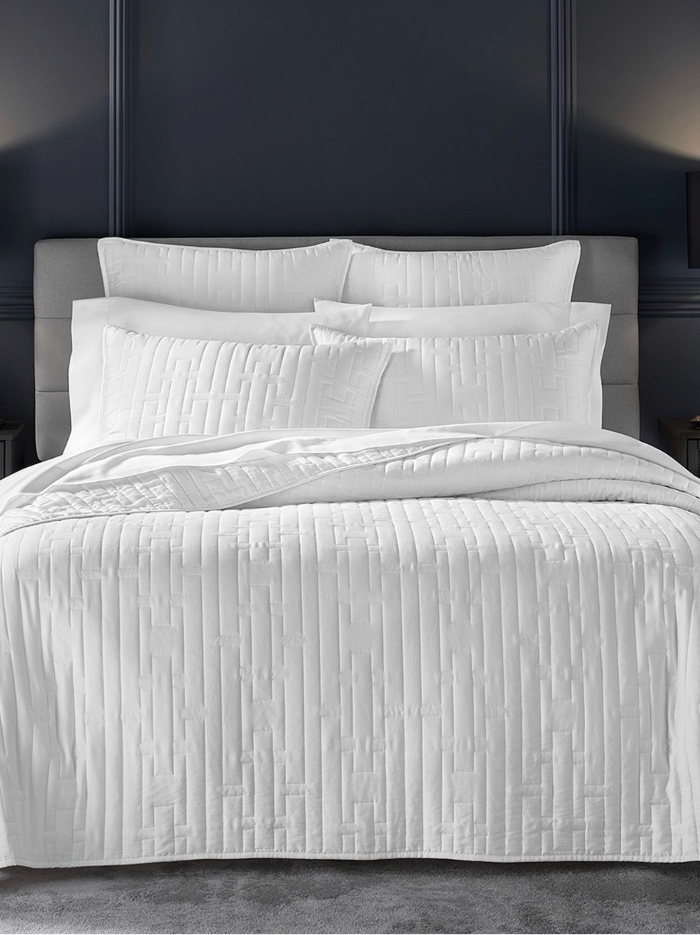 Hotel Collection Macy’s White Quilted King Coverlet set, Chain links , NEW NWT